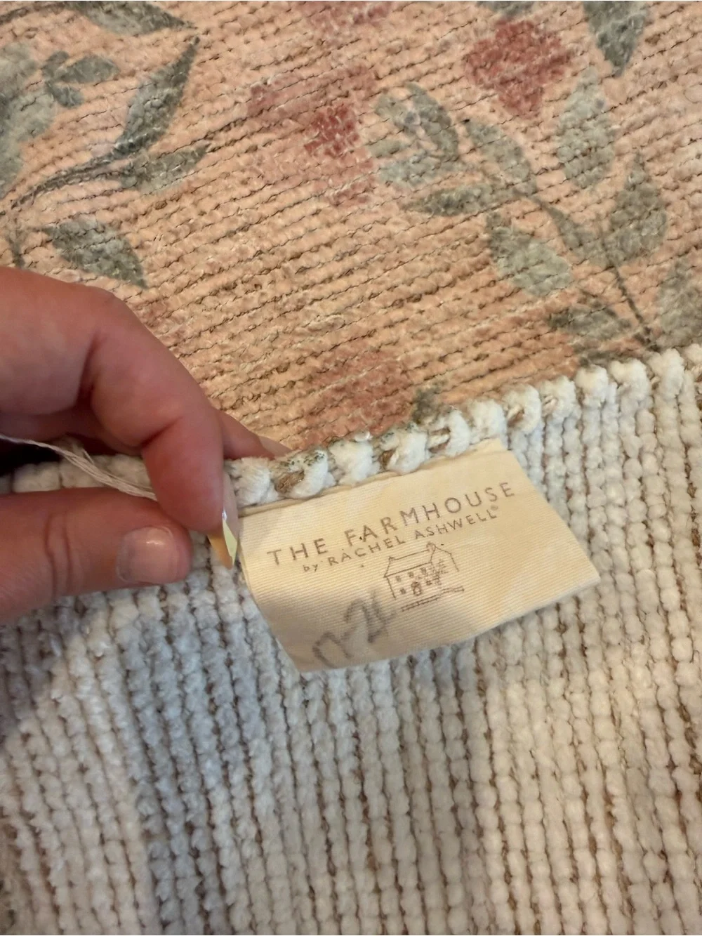 The Farmhouse by Rachel Ashwell Floral Accent Rug Fringe Shabby Chic 25x45